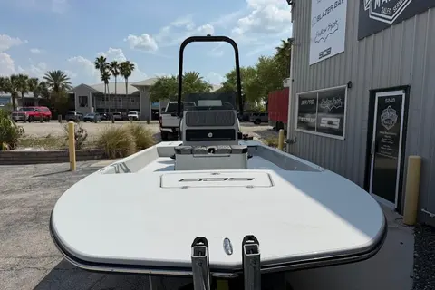 2027 SCB S22, photo 1 in Tampa, FL