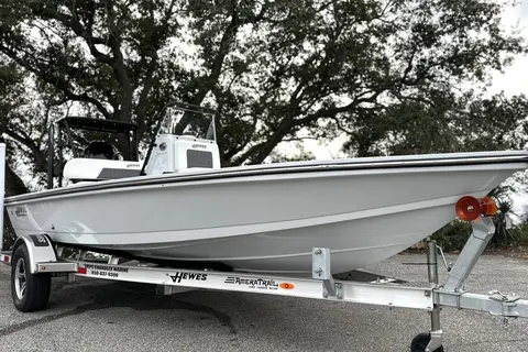 2026 Hewes Redfisher 18, photo 1 in Destin, FL