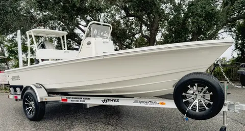2027 Hewes Redfisher 16, photo 1 in Destin, FL