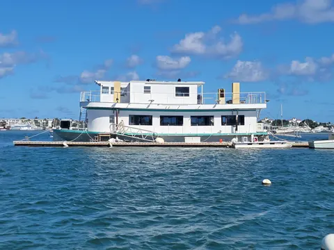 2003 Custom Floating Marina, photo 1 in Riviera Beach, FL