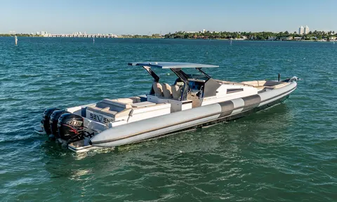 2019 Chaser 500R, photo 1 in Miami Beach, FL