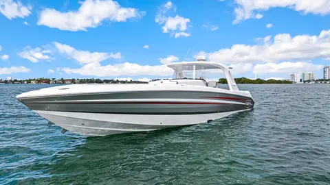 2015 Cigarette 41' GTR, photo 1 in Miami Beach, FL