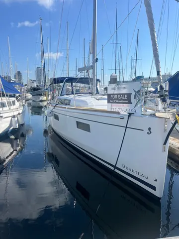 2019 Beneteau 381, photo 1 in South Pasadena, FL