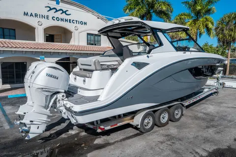 2026 Hurricane SunDeck 3200 OB, photo 1 in Vero Beach, FL