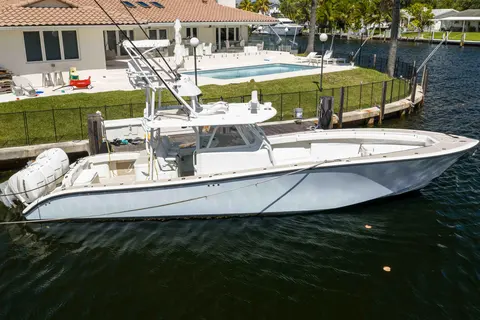 2011 Yellowfin 42 Offshore, photo 1 in Coral Gables, FL