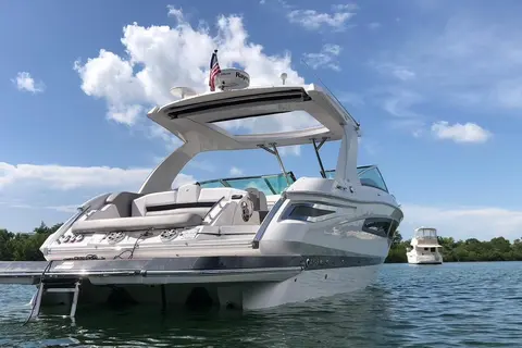 2017 Four Winns H350, photo 1 in Aventura, FL