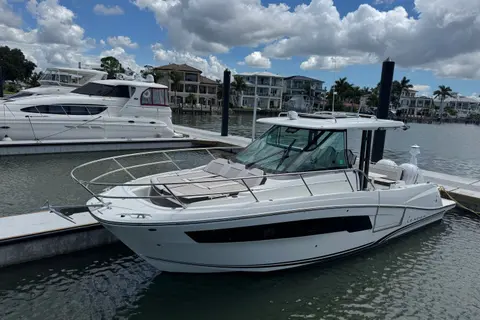 2026 Jeanneau Leader 10.5 WA, photo 1 in Dunedin, FL
