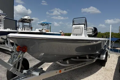 2027 Blazer PureBay 2200, photo 1 in Punta Gorda, FL