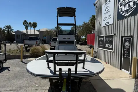 2027 SCB R24, photo 1 in Tampa, FL
