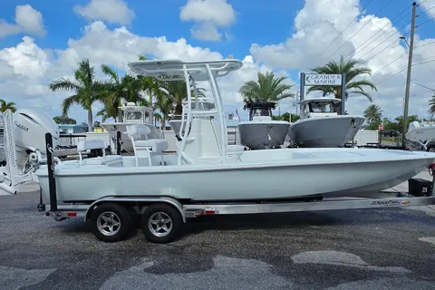 2026 Yellowfin 24 Bay CE, photo 1 in St Petersburg, FL