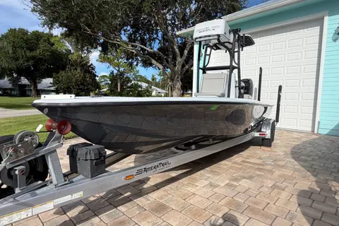 2019 Yellowfin 24 Bay CE, photo 1 in Stuart, FL
