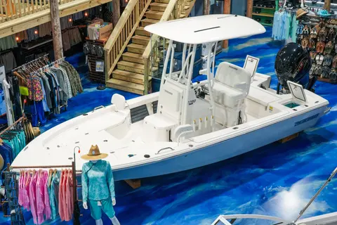 2027 Pathfinder 2200 Hybrid, photo 1 in Palm Harbor, FL