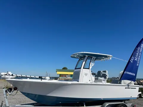 2026 Sportsman Masters 227 Bay Boat, photo 1 in Destin, FL