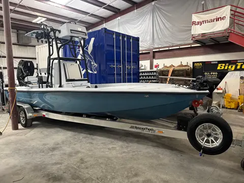2026 Yellowfin 24 Bay CE, photo 1 in Miami, FL