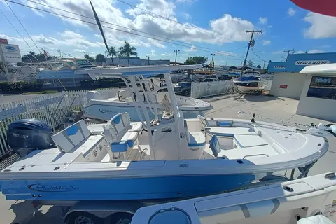 2026 Robalo 226 Cayman, photo 1 in Riviera Beach, FL