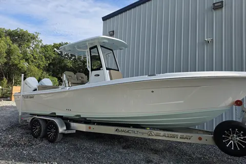 2027 Blazer Bay Makaira 2800, photo 1 in Key Largo, FL
