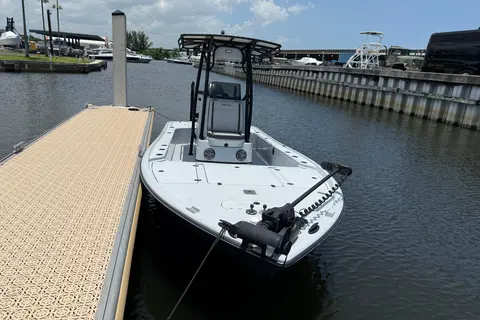 2017 Yellowfin 24 Bay CE, photo 1 in Fort Lauderdale, FL