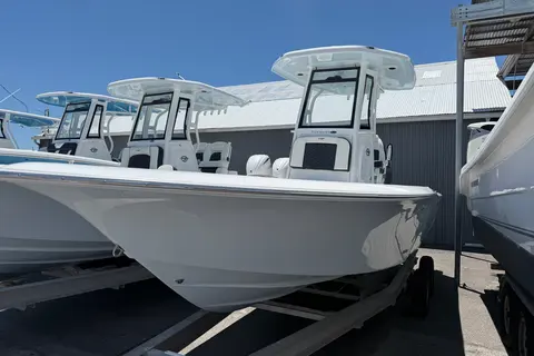 2027 Tidewater 2500 Carolina Bay, photo 1 in St Petersburg, FL