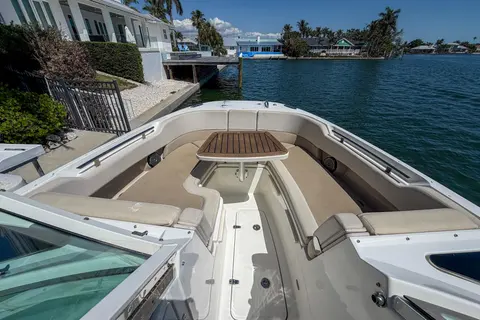 2017 Boston Whaler 320 Vantage, photo 1 in Holmes Beach, FL
