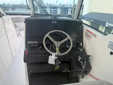 2027 Pursuit D 326, photo 1 in Cape Coral, FL