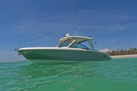 2017 Boston Whaler 320 Vantage, photo 1 in Tampa, FL