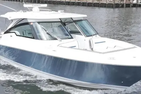 2021 Tiara Yachts 38 LX, photo 1 in Fort Lauderdale, FL