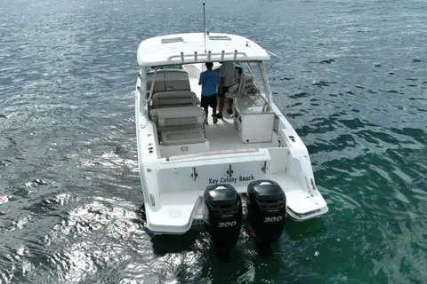 2017 Boston Whaler 320 Vantage, photo 1 in Marathon, FL