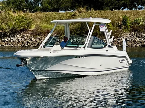 2024 Boston Whaler 240 Vantage, photo 1 in Venice, FL