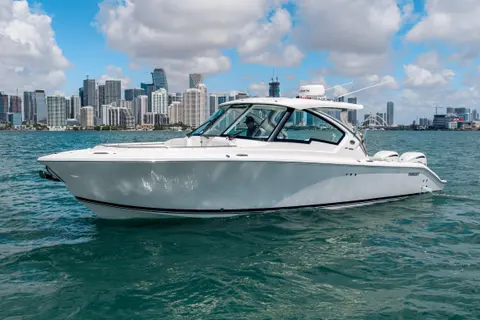 2026 Pursuit DC 326 Dual Console, photo 1 in Miami, FL