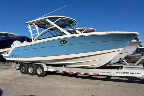 2026 Robalo R317 Dual Console, photo 1 in Sarasota, FL