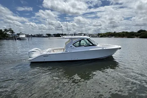 2025 Pursuit DC 326 Dual Console, photo 1 in Stuart, FL