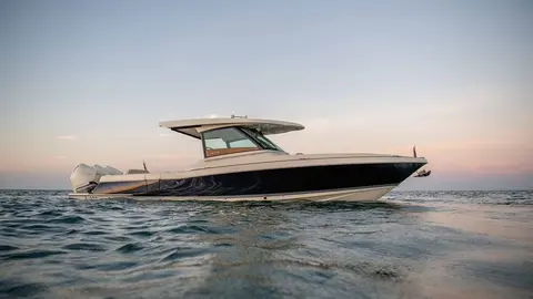 2027 Chris-Craft Calypso 35, photo 1 in Fort Lauderdale, FL