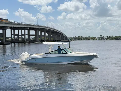 2027 Boston Whaler 280 Vantage, photo 1 in Stuart, FL