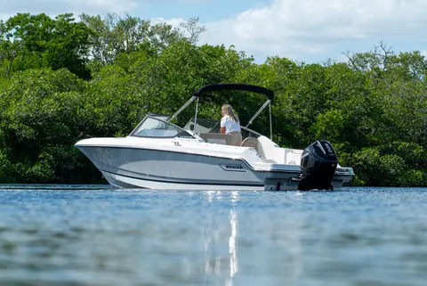 2026 Boston Whaler 210 Vantage, photo 1 in Fort Myers, FL