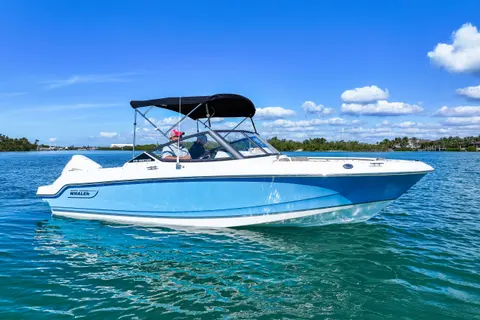 2026 Boston Whaler 210 Vantage, photo 1 in Venice, FL