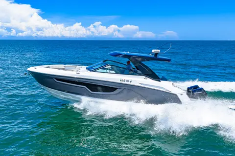 2027 Cruisers Yachts 34 GLS OB, photo 1 in Venice, FL