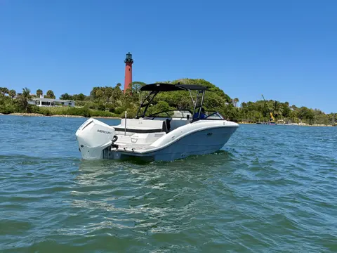 2026 Sea Ray SPX 210 Outboard, photo 1 in Jupiter, FL