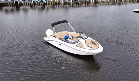 2026 Sea Ray SPX 210 Outboard, photo 1 in Jacksonville Beach, FL