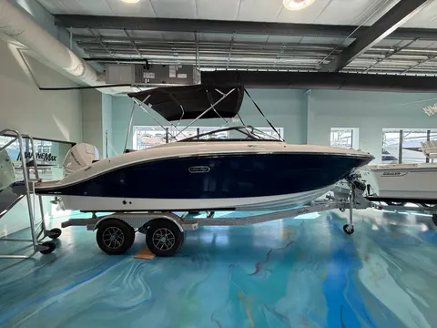 2026 Sea Ray SPX 210 Outboard, photo 1 in Sarasota, FL