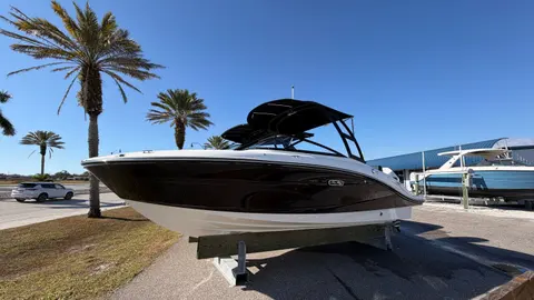 2026 Sea Ray SPX 210 Outboard, photo 1 in Venice, FL