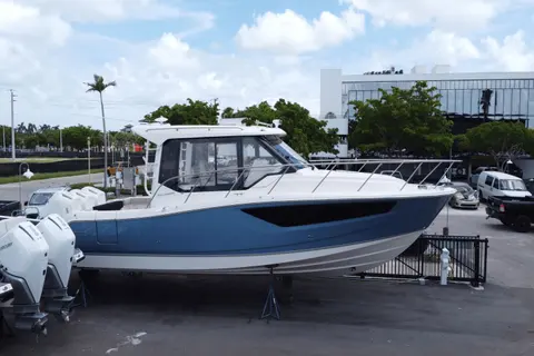 2025 Boston Whaler 365 Conquest, photo 1 in Naples, FL
