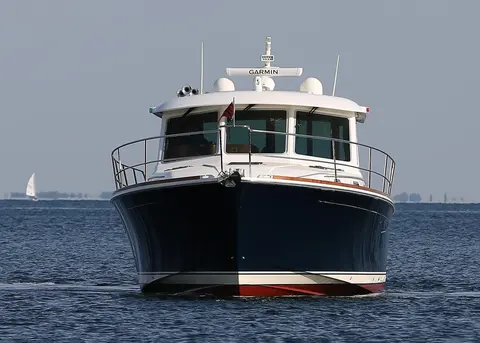 2017 Sabre 48 Salon Express, photo 1 in Saint Petersburg, FL