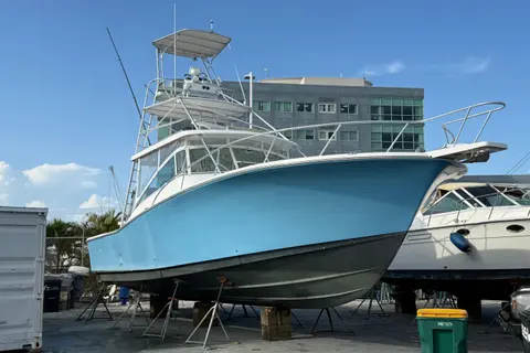 2004 Luhrs 38 Convertible, photo 1 in Jupiter, FL