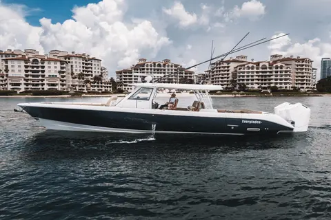 2023 Everglades 455 Center Console, photo 1 in Miami Beach, FL