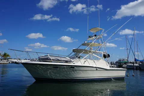 1985 Hatteras 36 Convertible, photo 1 in Coconut Grove, FL