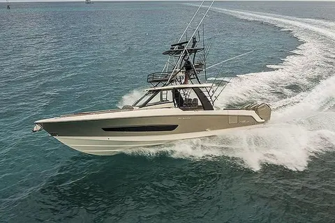 2027 Boston Whaler 420 Outrage, photo 1 in Fort Lauderdale, FL