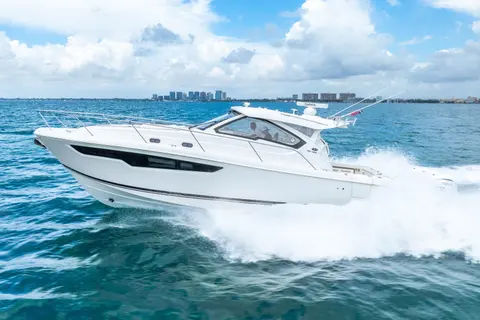 2026 Pursuit OS 405 Offshore, photo 1 in Miami, FL