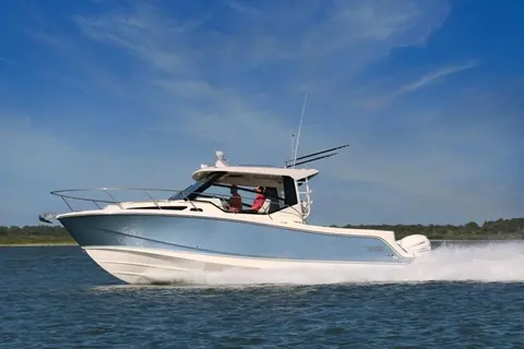 2024 Boston Whaler 325 Conquest, photo 1 in Jupiter, FL
