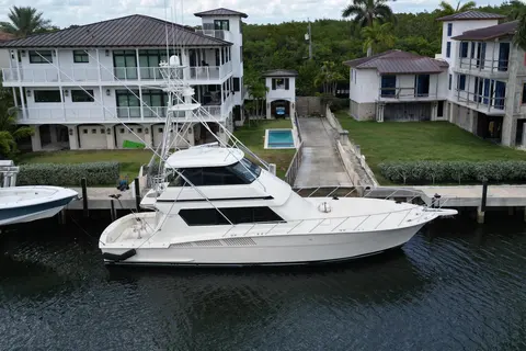 1990 Hatteras 58 Convertible, photo 1 in Coral Gables, FL