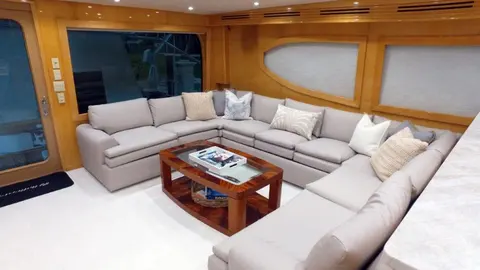 2006 Hatteras Enclosed Bridge, photo 1 in Fort Lauderdale, FL